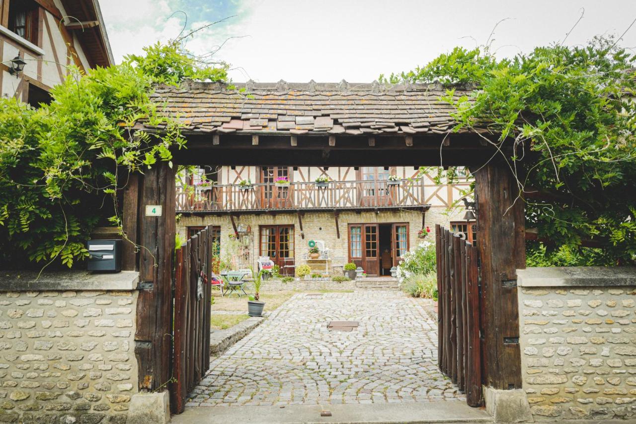 Au Fil De L'Eau & Gite "Le Jardin Du Moulin" Fourges Exteriér fotografie